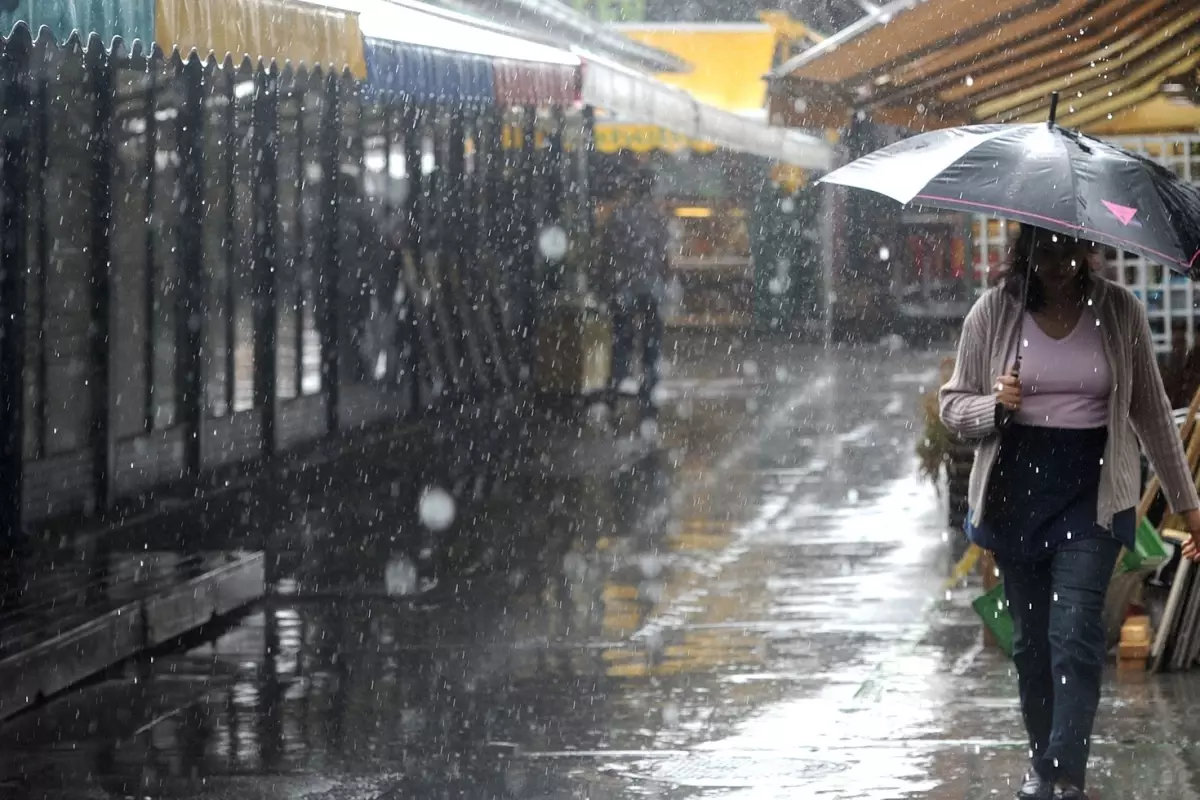 9 ile sari ve turuncu kodlu uyari metrekareye 100 kilogram yagis dusecek QQTmWuj5