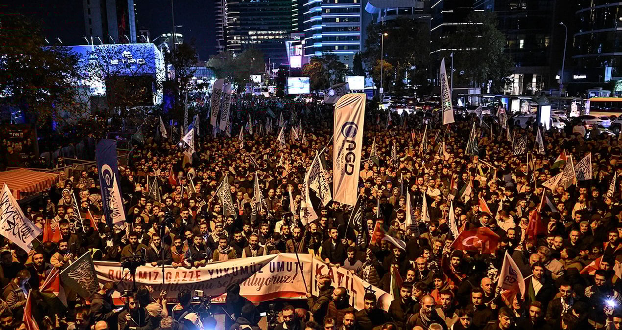 israil mudahalesi sonrasi halk sokaga cikti 9xjPjfkF