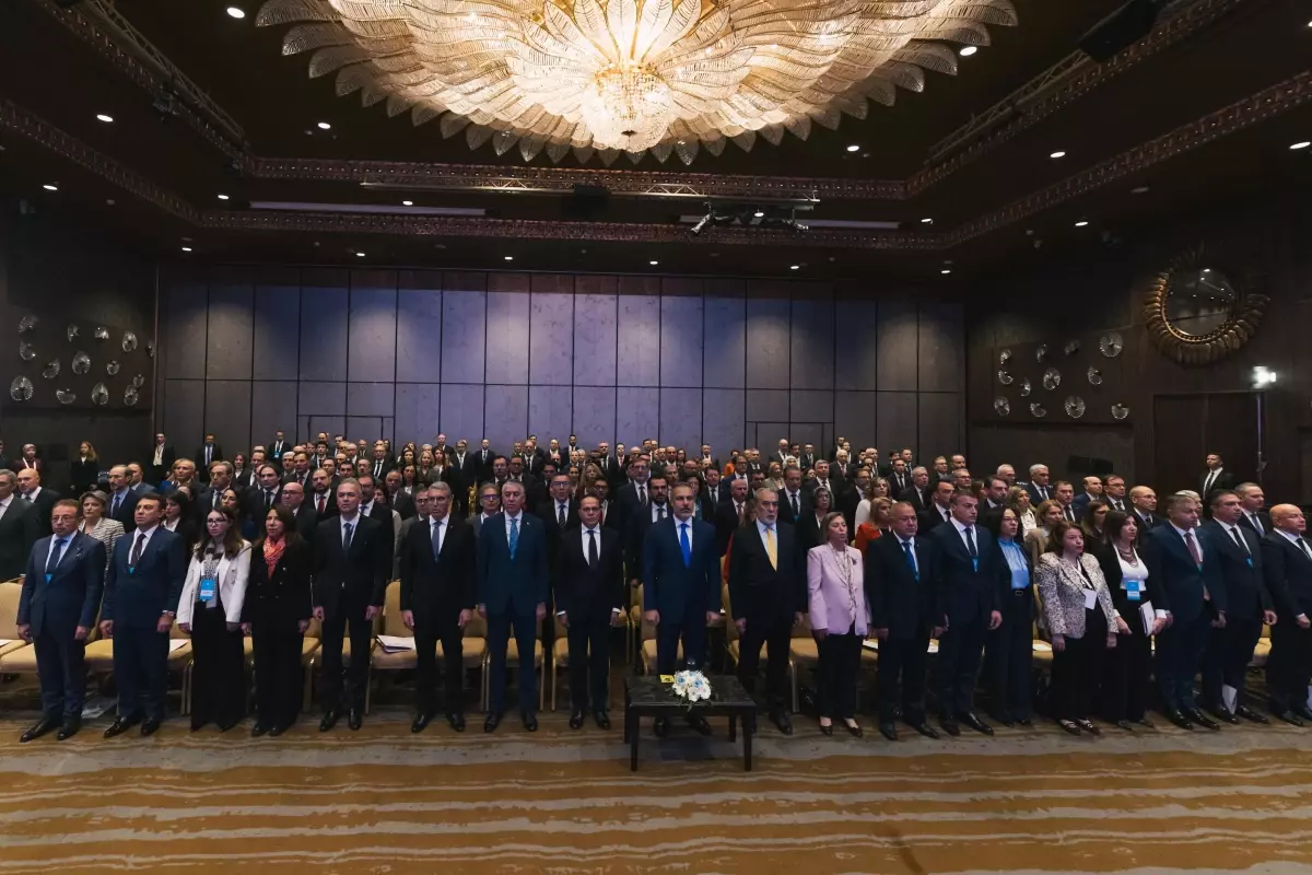 baskonsoloslar konferansi basladi 9yrIB3I5.jpg