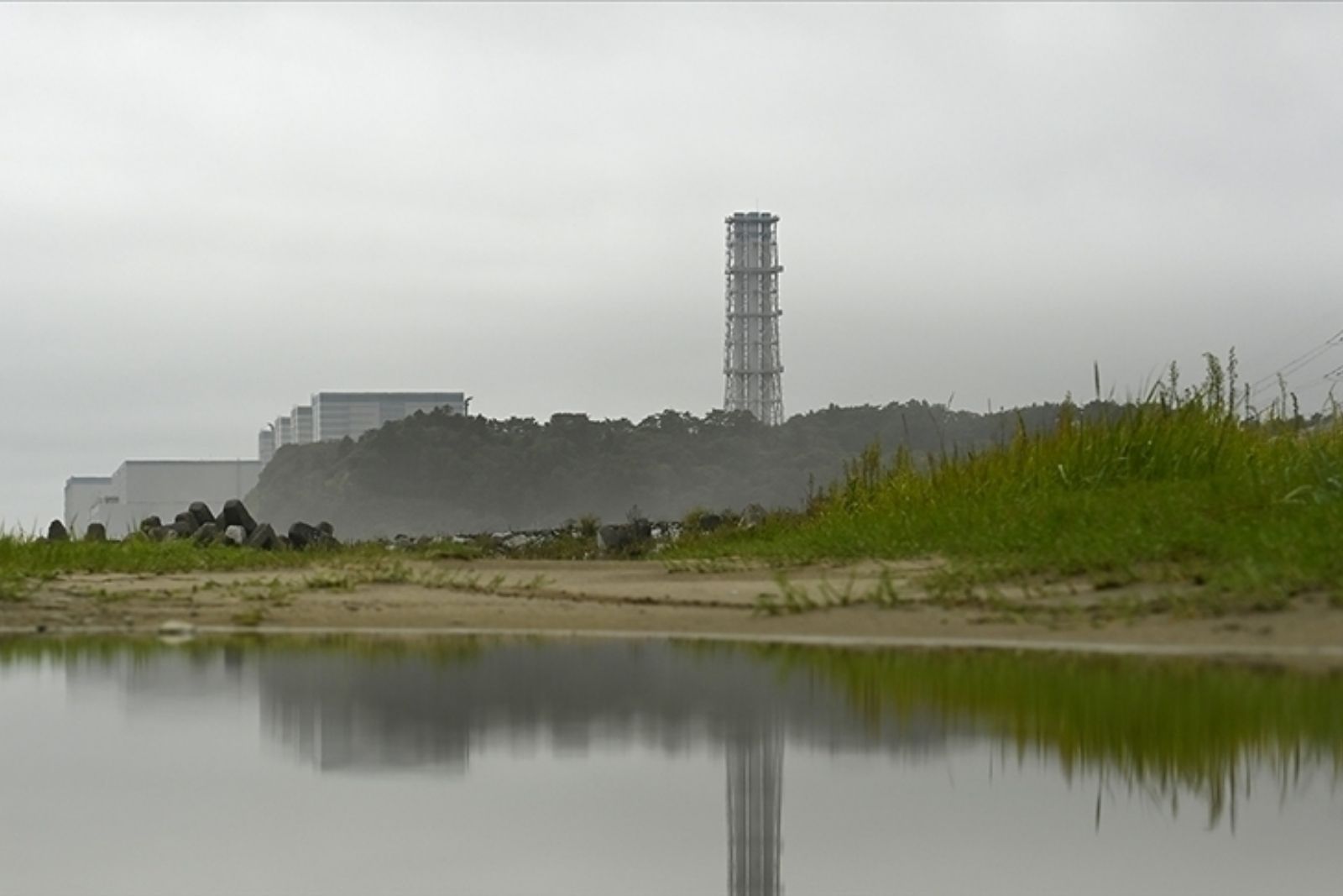 japonya fukusima sizintisinin ardindan ilk kez yeni bir nukleer reaktor icin saha arastirmasi baslatti 19t2Xetn.jpg