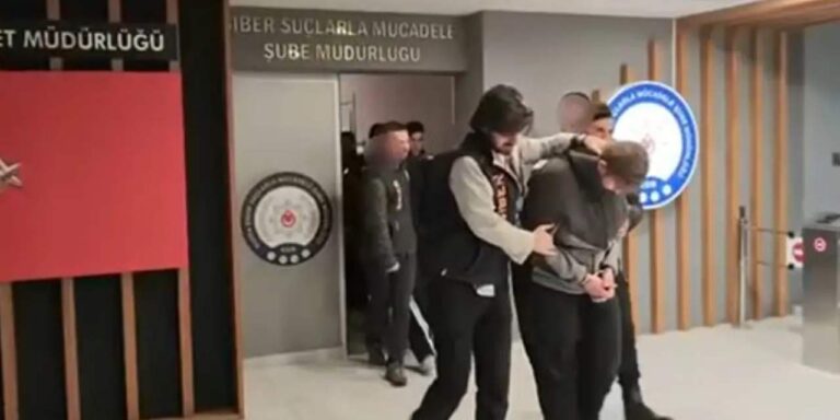 bursada-38-milyarlik-yasa-disi-bahis-operasyonu-22-kisi-tutuklandi-hUysG1rh
